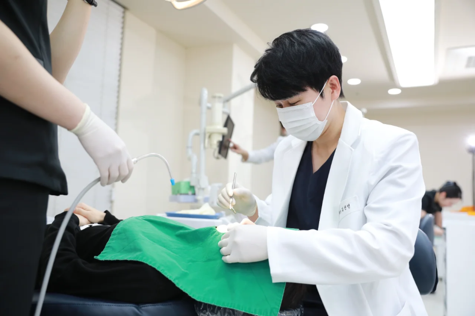 논현역 치과에서 알려드리는 발치즉시식립, 진짜 괜찮은 걸까요? 관련 이미지 2