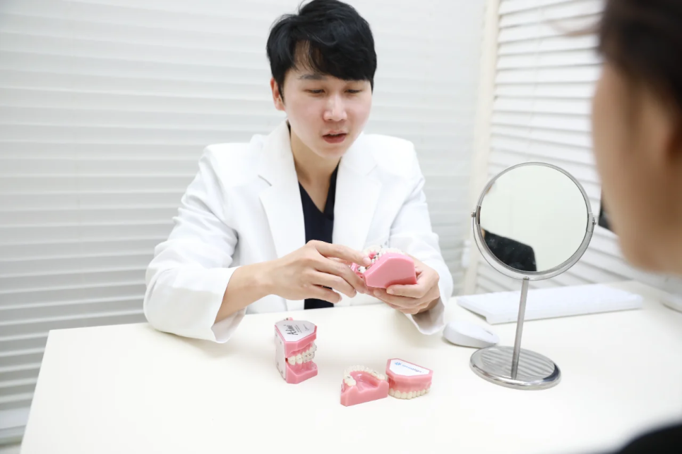 돌출입 교정기간, 왜 자꾸 길어질까 &mdash; 지연되는 대표적 원인과 기간을 지키는 관리법 관련 이미지 5