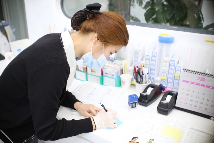 세라믹치과  치위생사의 하루 관련 이미지 2