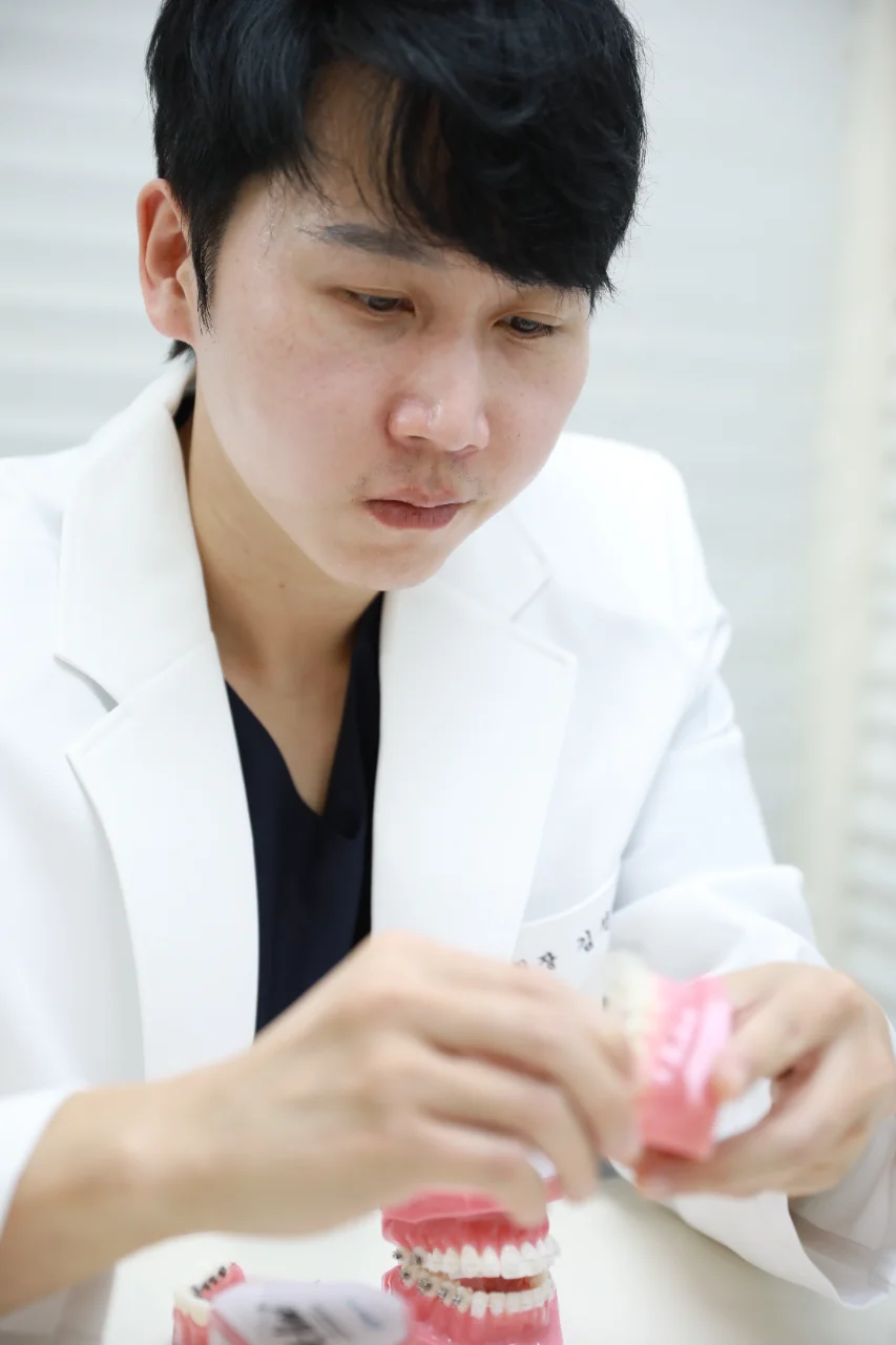 20대 치아교정 가이드 &mdash; 티 안 나는 교정, 어디까지 가능할까 관련 이미지 2