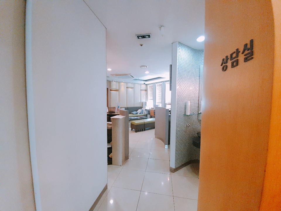 20세이상의 치아벌어짐, 교정 Vs 라미네이트! 관련 이미지 8