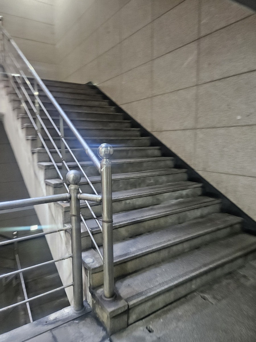 강남역 11번 출구에서 닥터프라임 치과 쉽게 찾는 법 관련 이미지 6