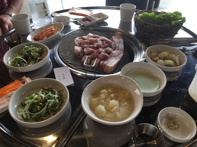 서귀포이세상에서 흑돼지 근고기를 가장 맛있게 굽는 남자 관련 이미지 8