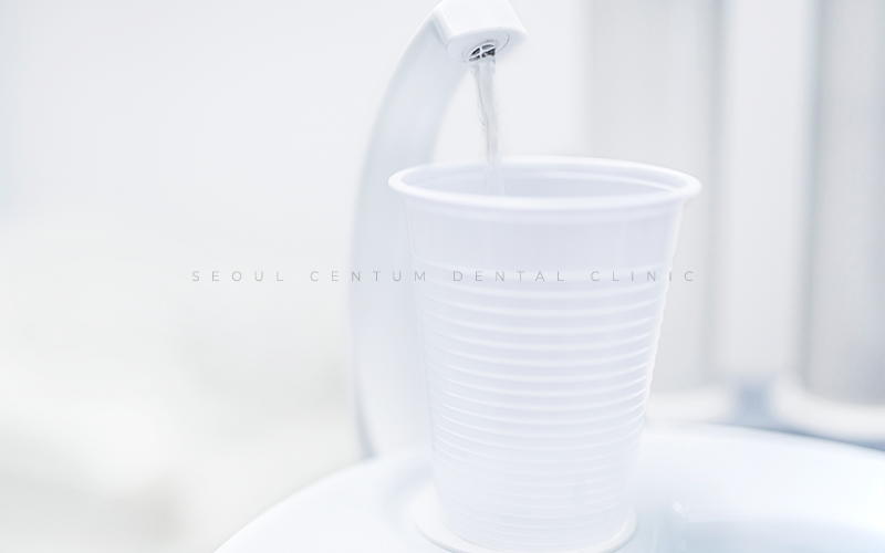 라미네이트전후 치아의 가지런한 정도와 밝기 차이 확인하기 관련 이미지 9