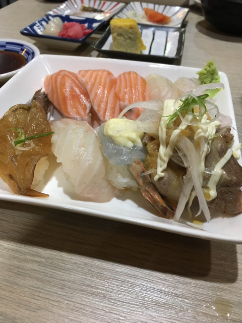 가성비 괜찮은 초밥집이에요! 관련 이미지 1