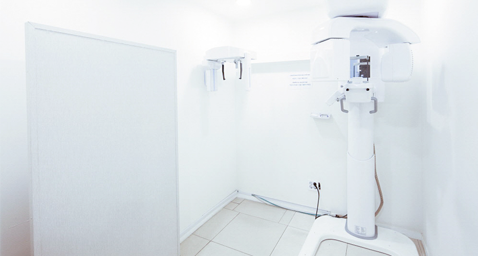 임플란트 브릿지와 크라운 수복으로 치아 기능을 회복시킨 증례 관련 이미지 20